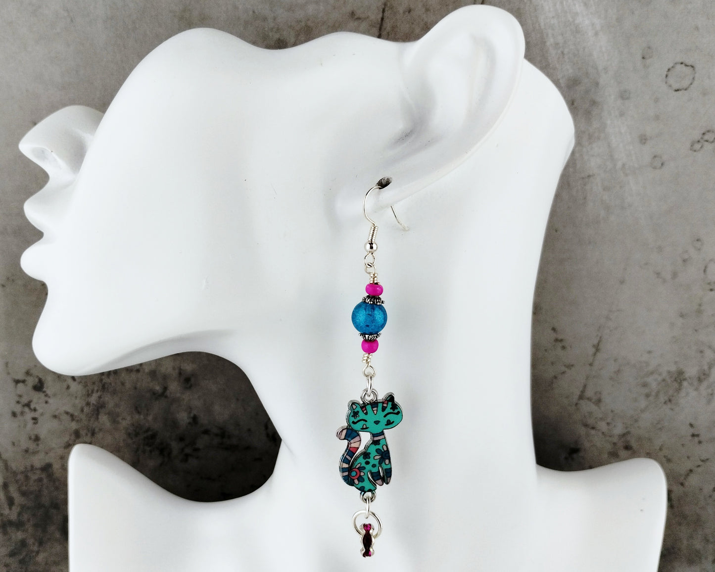 Handmade cat earrings with pink rhinestones and seed beads