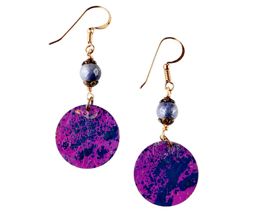 Round copper earrings hand-painted in violet and blue with orchid glass bead
