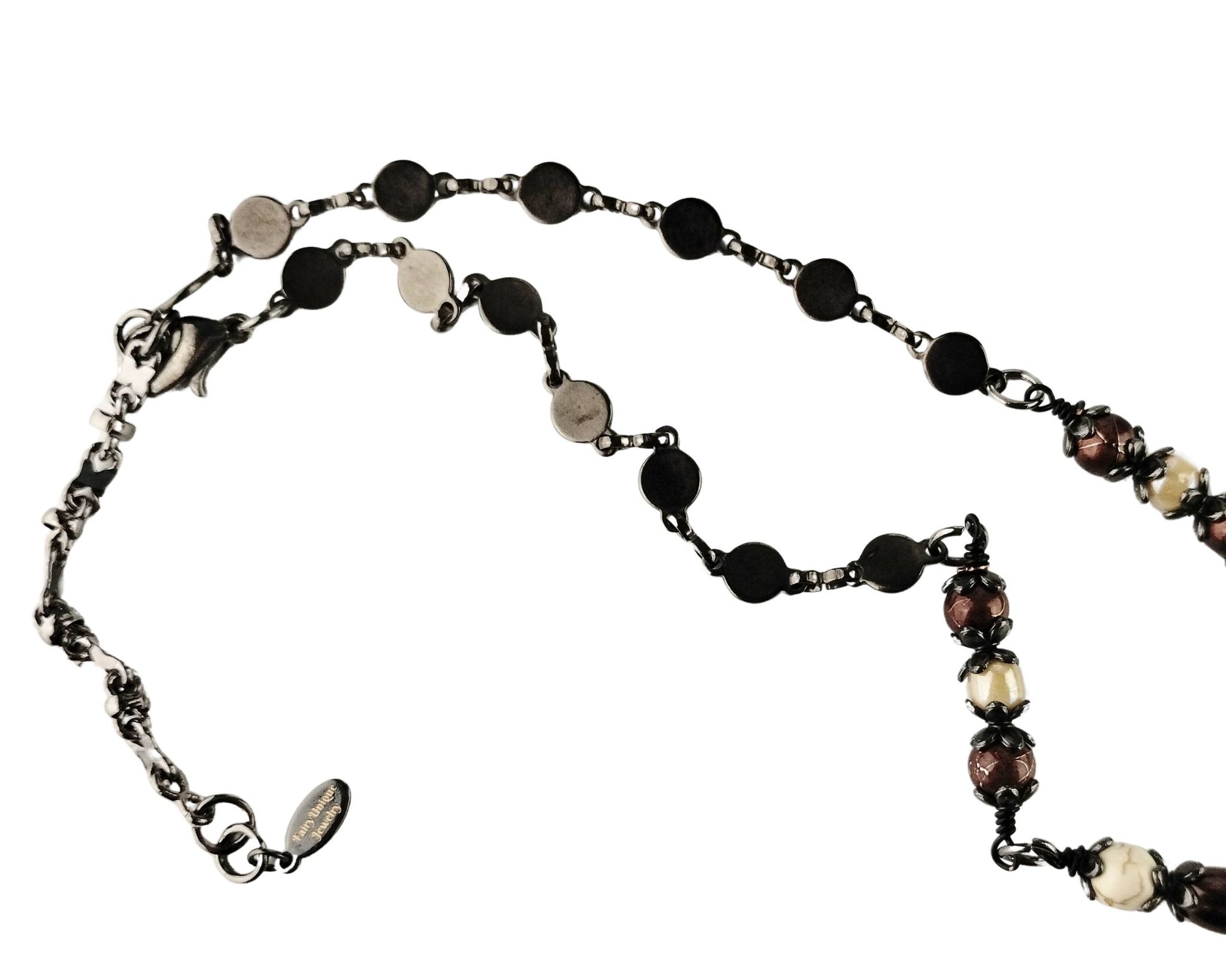 Vintage-inspired jewelry set with brown glitter and howlite accents
