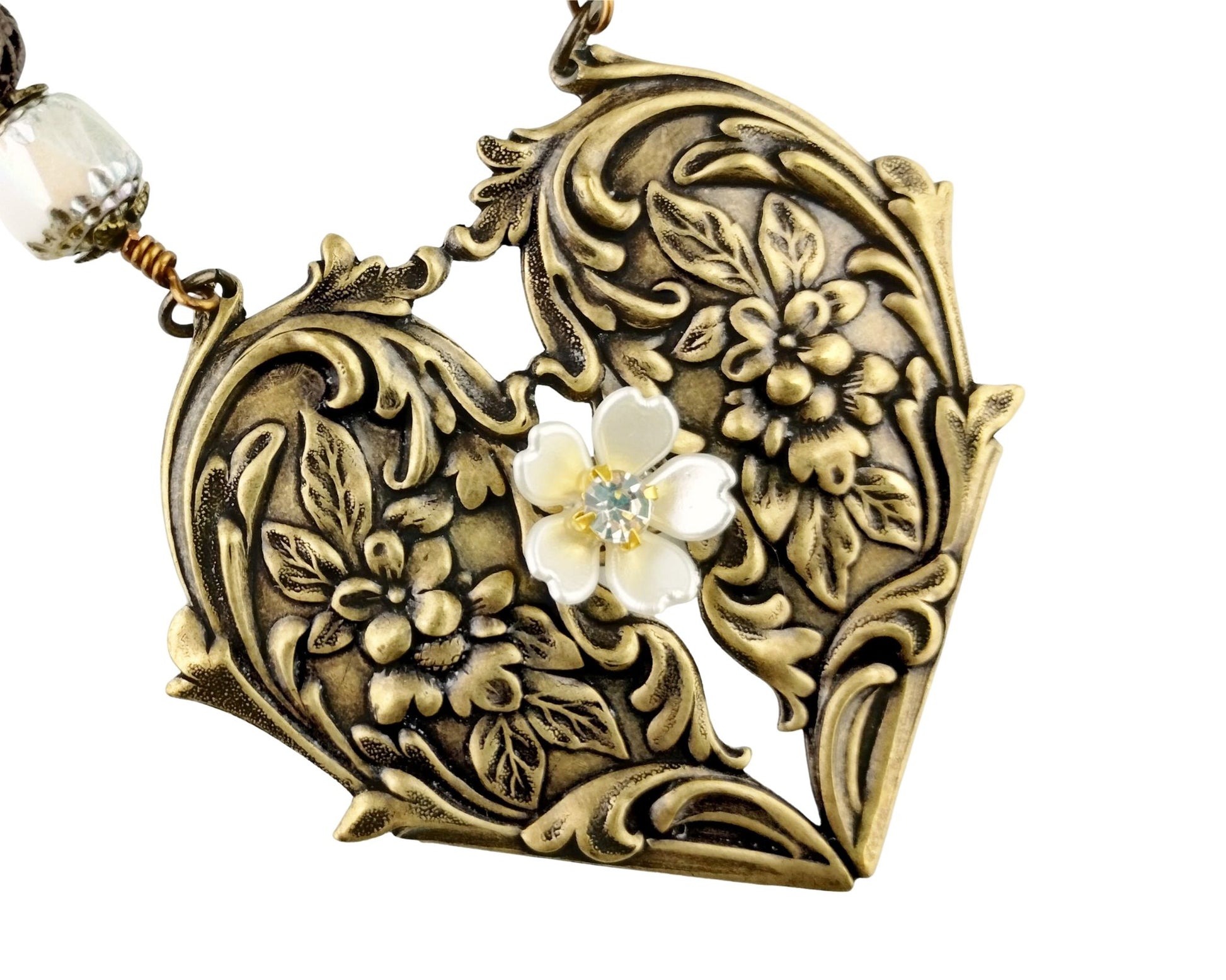 Bridal Necklace Close up