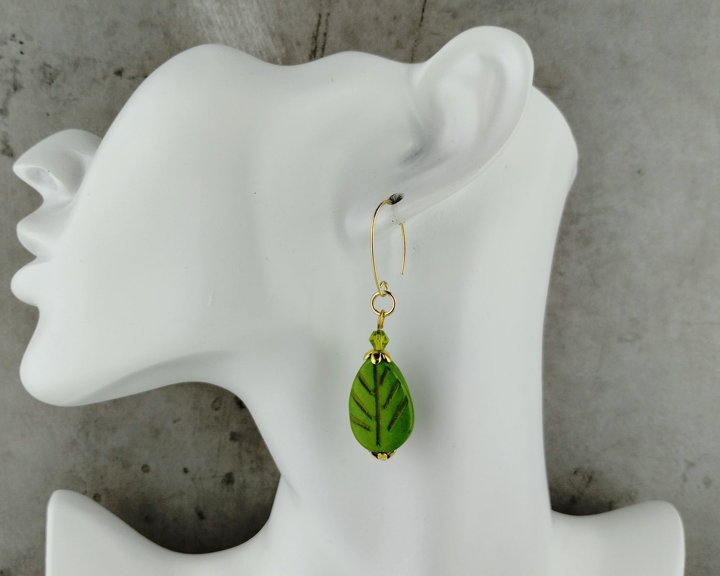 Green Howlite & Glass Beaded Necklace and Earrings Set, Multi Strand Green Necklace, Leaf Bead Jewelry Set, Nature Inspired Jewelry, Handmade Gift