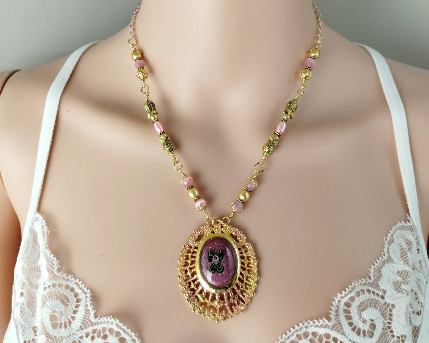 Pink Glass Cabochon Necklace Set, Gold Filigree Pendant Necklace, Vintage Style Jewelry Set, Pink & Gold Beaded Necklace, Handmade Jewelry Gift