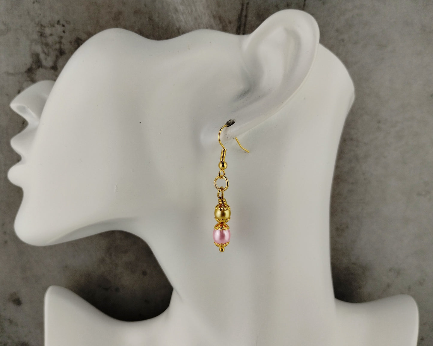 Pink Glass Cabochon Necklace Set, Gold Filigree Pendant Necklace, Vintage Style Jewelry Set, Pink & Gold Beaded Necklace, Handmade Jewelry Gift