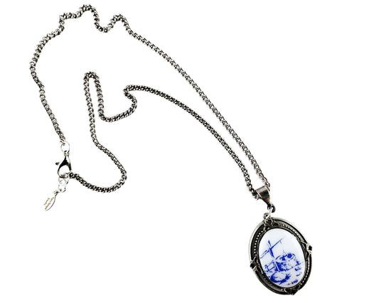Delft blue handmade pendant necklace with vintage well scene

